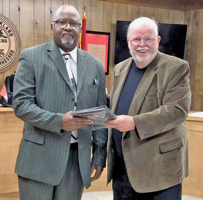 Oakland Board Honored Outgoing Aldermen The Fayette Falcon